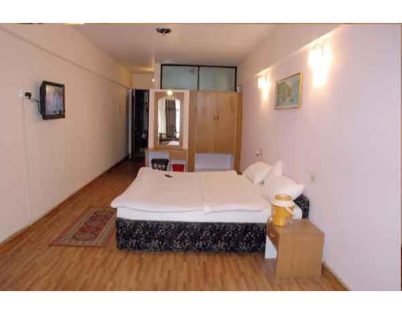 Anamika Hotel 奈尼塔尔 外观 照片