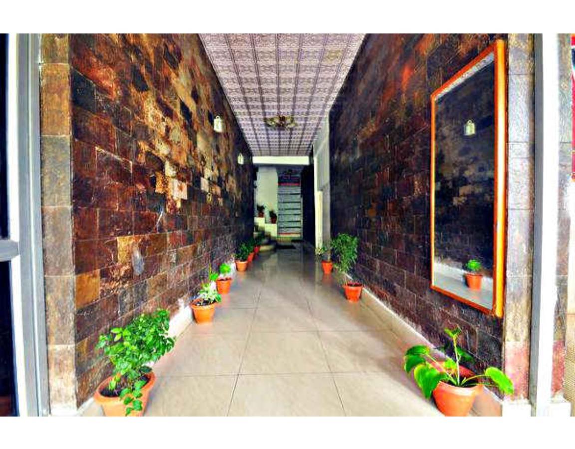 Anamika Hotel 奈尼塔尔 外观 照片